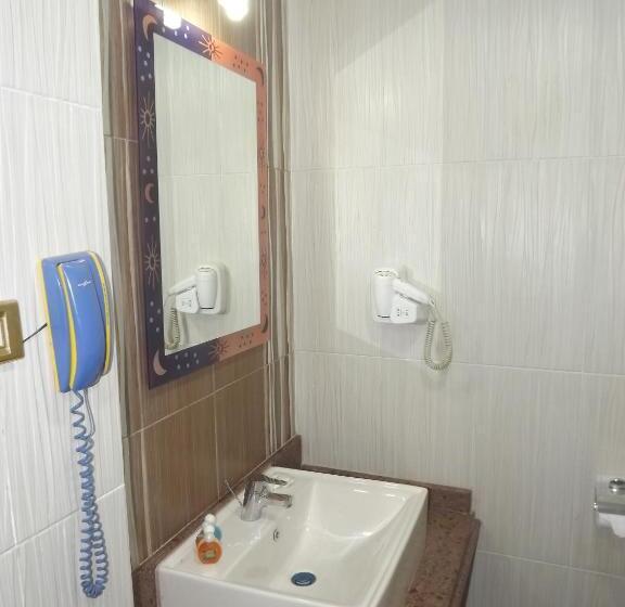 اتاق استاندارد یک نفره, Mayorca Hotel Cairo