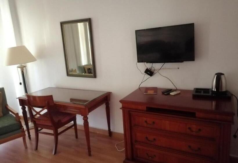 اتاق استاندارد سه نفره, Mayorca Hotel Cairo