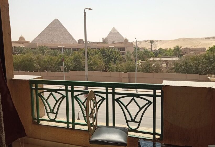 اتاق سوپریور یک تخته, Regency Pyramids