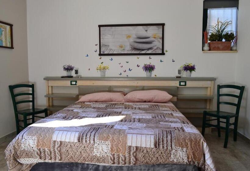 اتاق راحتی سه تخته, Costa Del Gallo