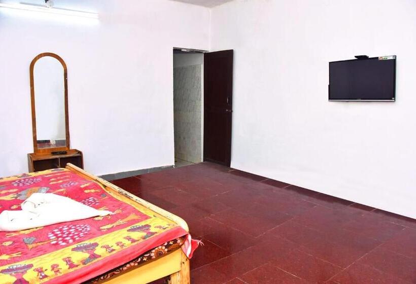 이코노미 룸, Lakshmi Cottage