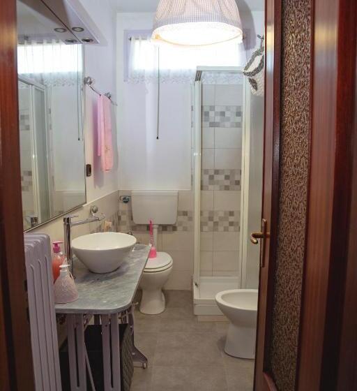 اتاق استاندارد سه نفره, B&b Nonna Bi