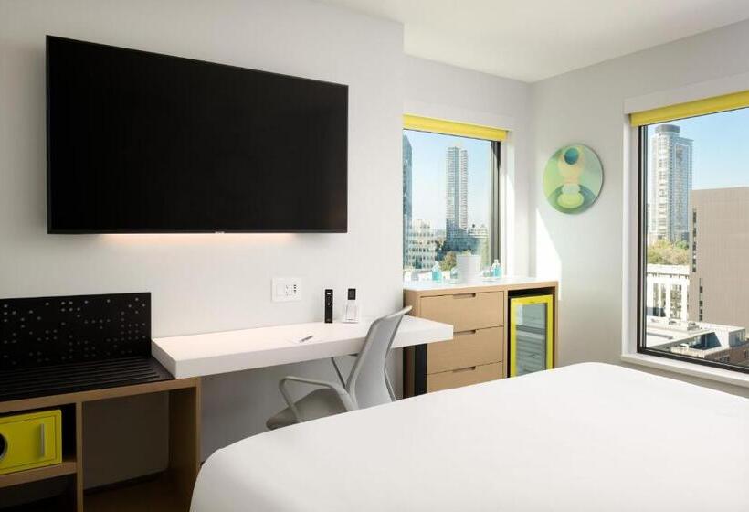 חדר סטנדרט עם מיטת קינג, Astra Hotel, Seattle, A Tribute Portfolio Hotel By Marriott   No Resort Fees