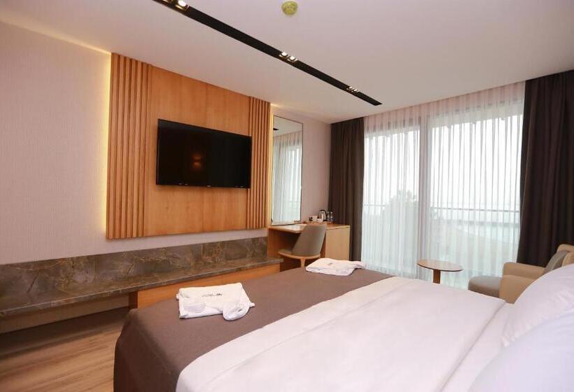 스탠다드 룸 산 전망, Pikola Otel