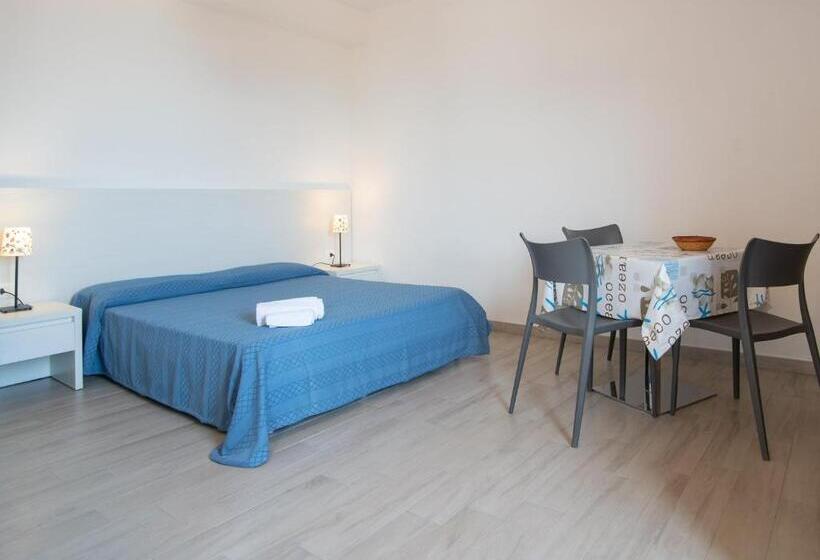 اتاق استاندارد با چشم‌انداز دریا, Testa Di Monaco   Basic Beach Accommodations
