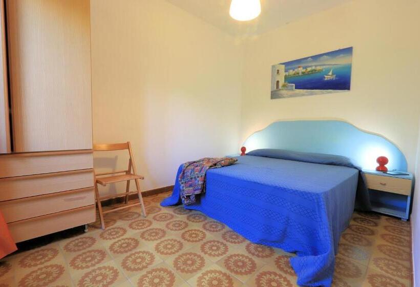 سوییت, Testa Di Monaco   Basic Beach Accommodations