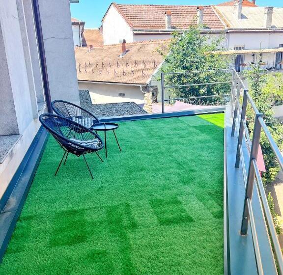 Номер Deluxe с Балконом, The Nest Baia Mare