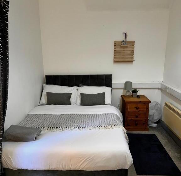 Номер Стандарт Индивидуальный, Lincoln City Centre Rooms P&s