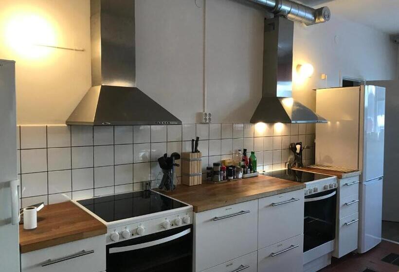 家庭间, åsens Vandrarhem Uvboet