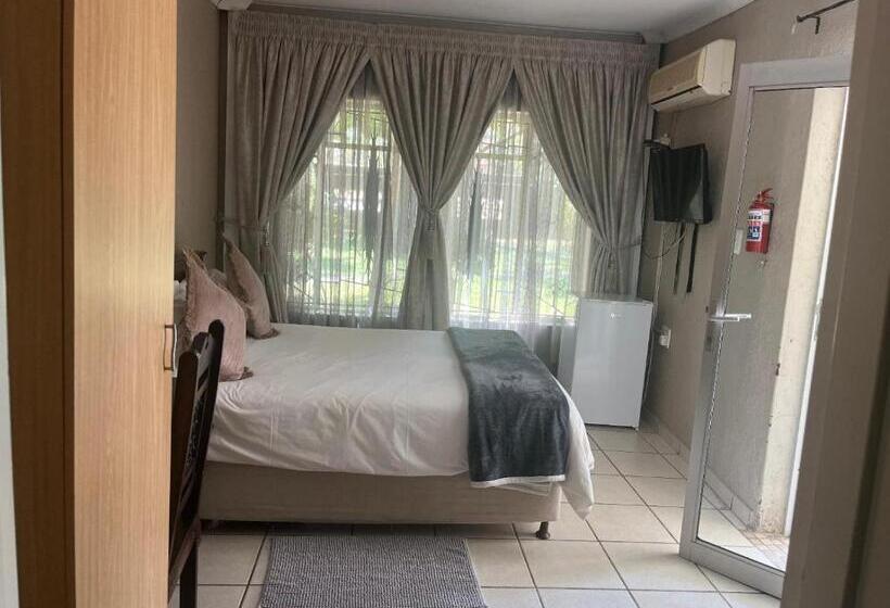 标准间, Toro Guest House