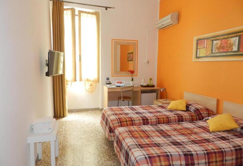 اتاق استاندارد, Actinia Accommodation