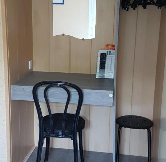 Номер Стандарт Двуспальная Кровать, Fasthotel Carcassonne