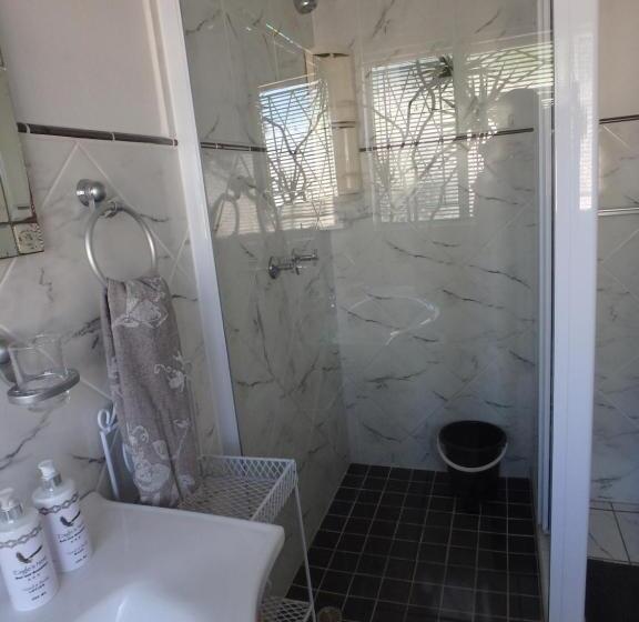 Номер Стандарт с Балконом, Eagle S Nest B&b/self Catering