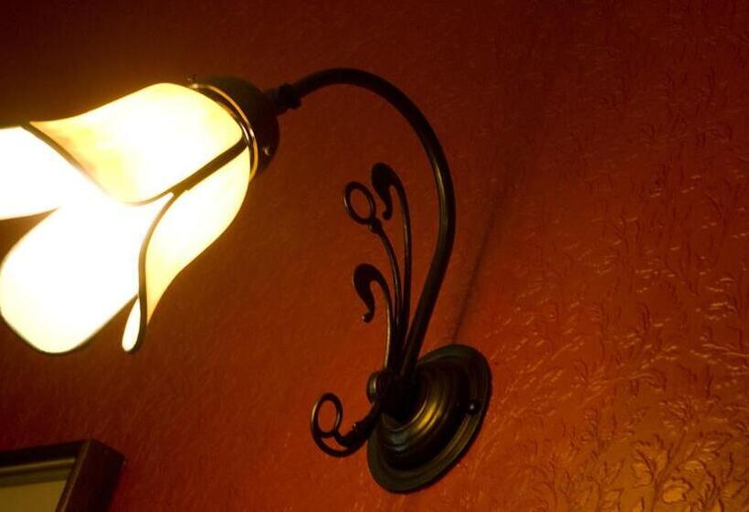 חדר דחוקס עם מיטת קינג, Burnside B&b