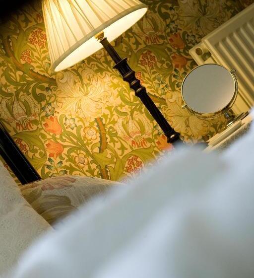 חדר דלוקס, Burnside B&b