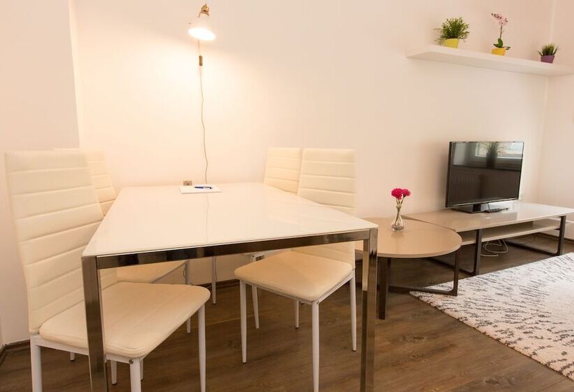 Апартаменты 1 Спальня, T3 Hotel Cityloft
