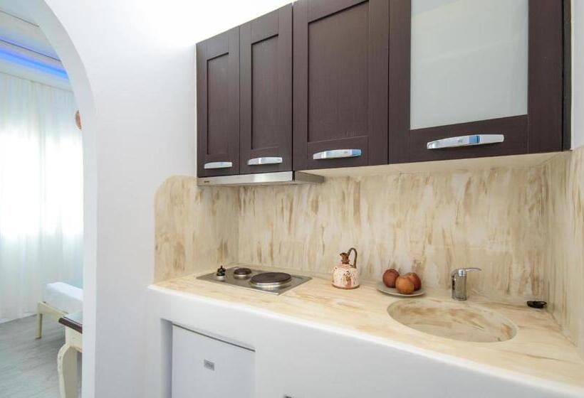 شقة سوبيريور غرفة نوم واحدة مطلّة علي البحر, Valena Mare Suites & Apartments