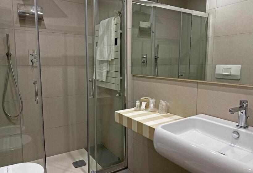트리플 클래식 룸, Viva Hotel Avellino