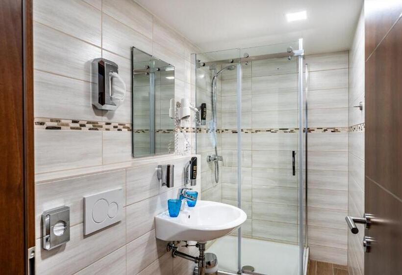 Номер Стандарт Индивидуальный, Aspire Castillo Reutlingen, Trademark Collection By Wyndham