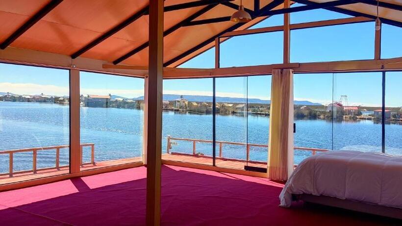 سوییت سوپریور, Los Uros Lago Titicaca