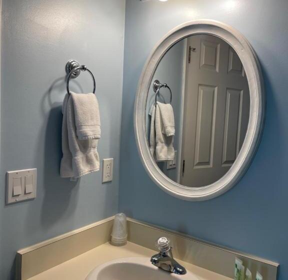 Номер Стандарт, M22 Inn Glen Arbor