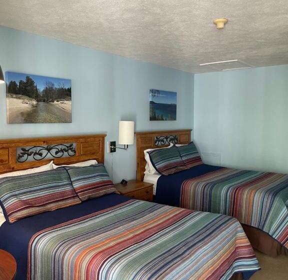 Номер Стандарт, M22 Inn Glen Arbor