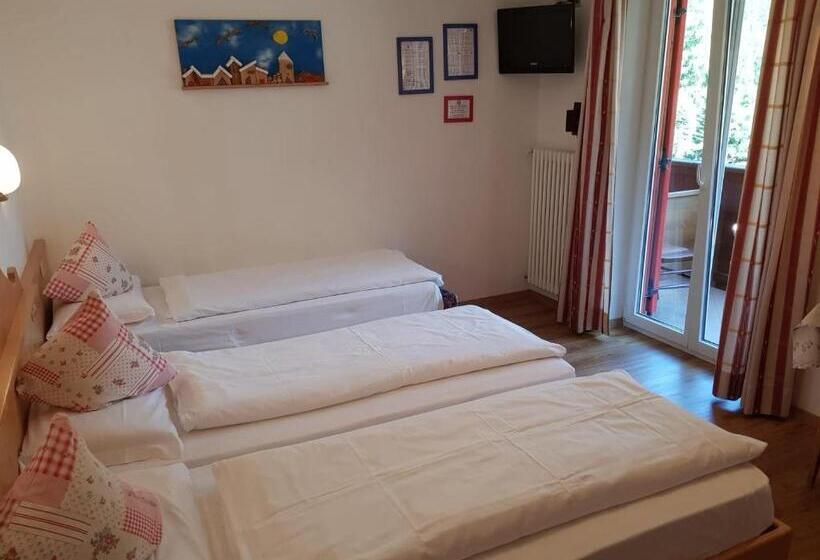 Номер Стандарт Трехместный, Villa Adria B&b