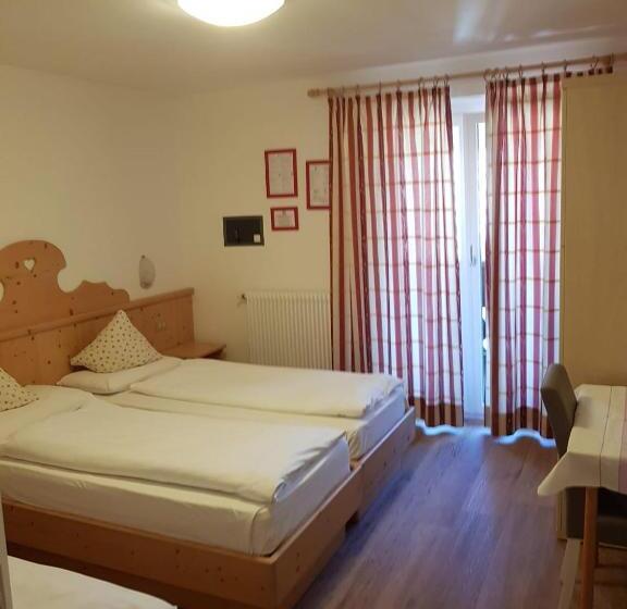 Трежместный Номер Economy, Villa Adria B&b