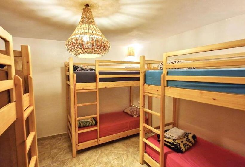 Кровать в Общей Комнате, Kekai Surf House