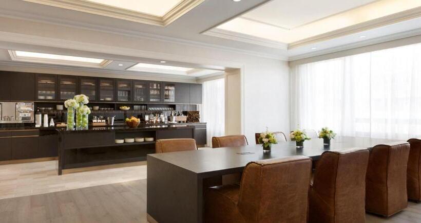 스탠다드 룸 킹사이즈 침대, Fairmont Washington Dc Gold Experience