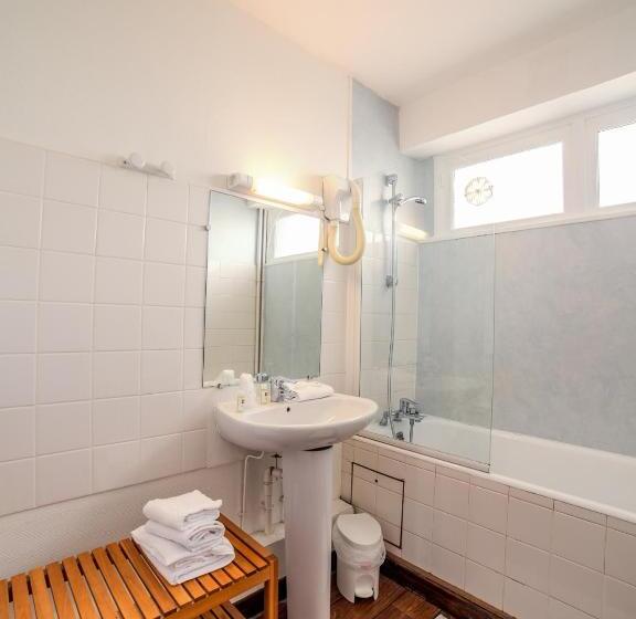 Трехместный Номер Superior, Hôtel De La Vendée