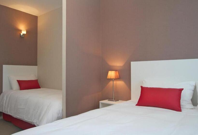 اتاق استاندارد سه نفره, Hôtel Port Haliguen
