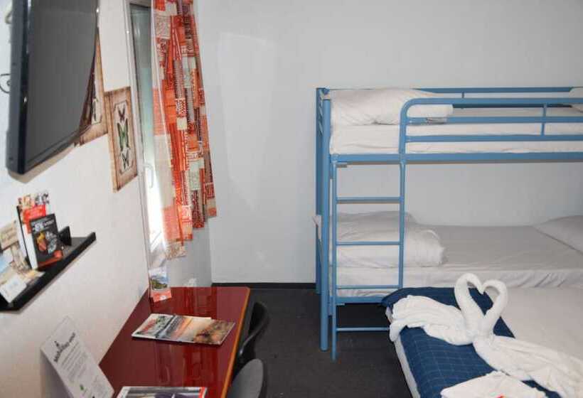 Семейный Номер, Quick Palace Saint Brieuc