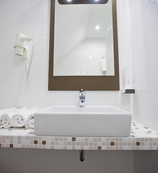 스위트, Tornácos Hotel   Hegykő