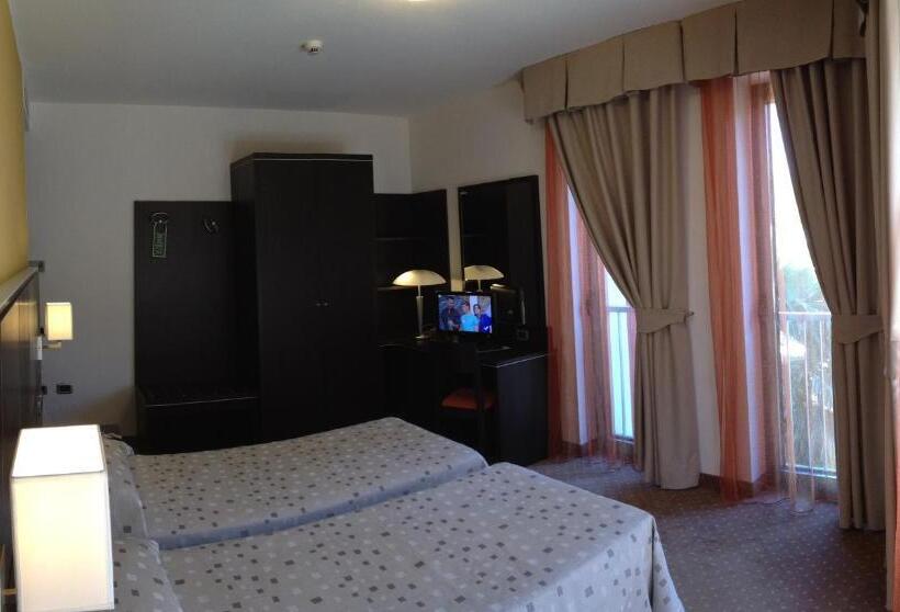 اتاق استاندارد با بالکن, Villa Rosa