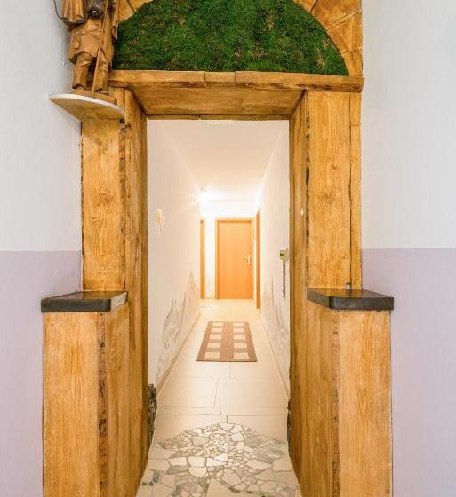 اتاق استاندارد با سرویس بهداشتی مشترک, Zur Schönen Aussicht Hotel Garni