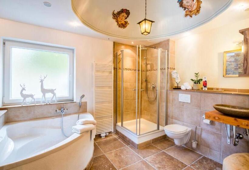 اتاق لوکس با بالکن, Zur Schönen Aussicht Hotel Garni