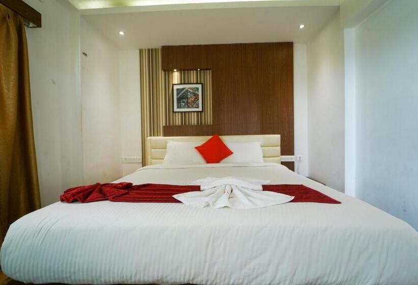Номер Deluxe, Emarald Hotel Calicut