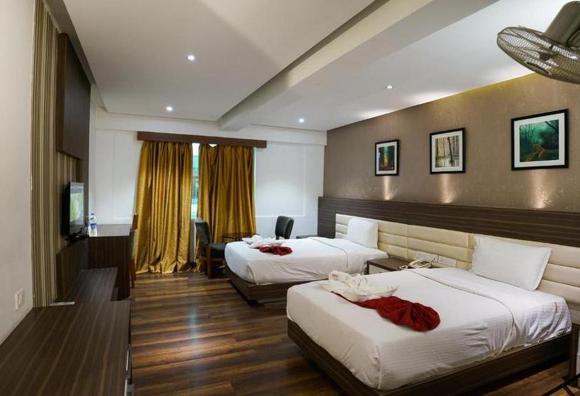 Номер Deluxe, Emarald Hotel Calicut