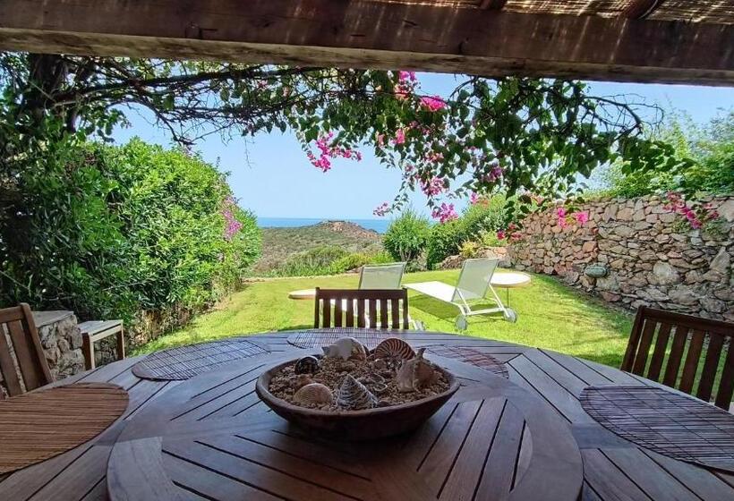 Апартаменты 3 Спальни Вид на Море, Villaggio Est A Capo Coda Cavallo San Teodoro