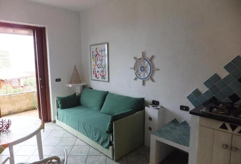Студия Стандарт, Villaggio Est A Capo Coda Cavallo San Teodoro