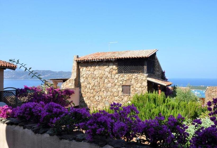 Студия Стандарт, Villaggio Est A Capo Coda Cavallo San Teodoro