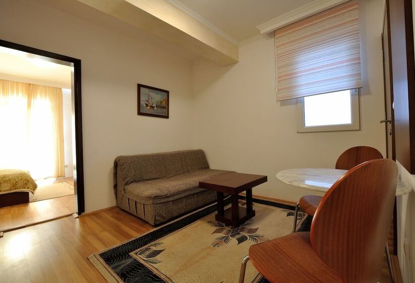 سوییت خانوادگی, Vila đurić   Ex Hotel đurić