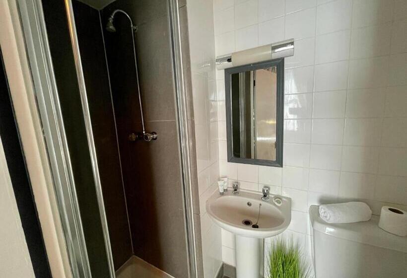Семейный Номер Deluxe, Brighton Black Hotel & Hot Tubs