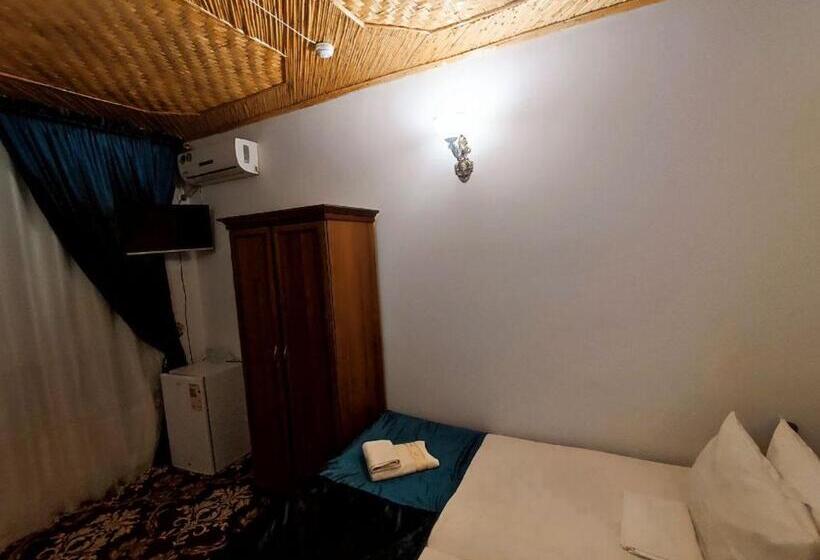 اتاق لوکس یک تخته, Boutique Hotel Parvina