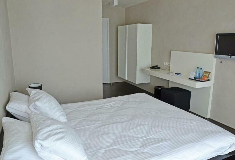 Номер Комфорт, Fletcher Hotel   Restaurant Elzenduin