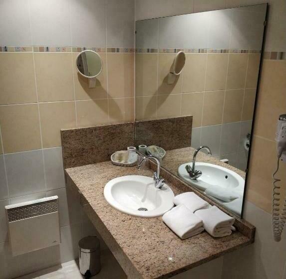 Номер Стандарт Трехместный, Hôtel Calisola
