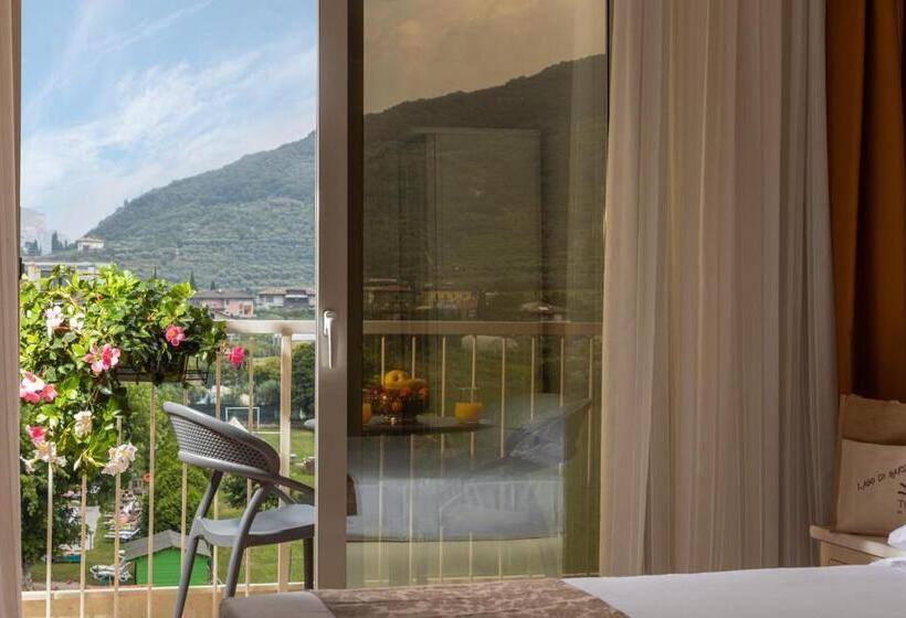 Номер Economy, Savoy Palace   Tonellihotels