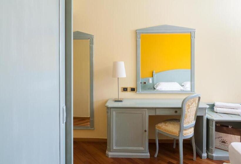 Трехместный Номер Superior, Savoy Palace   Tonellihotels