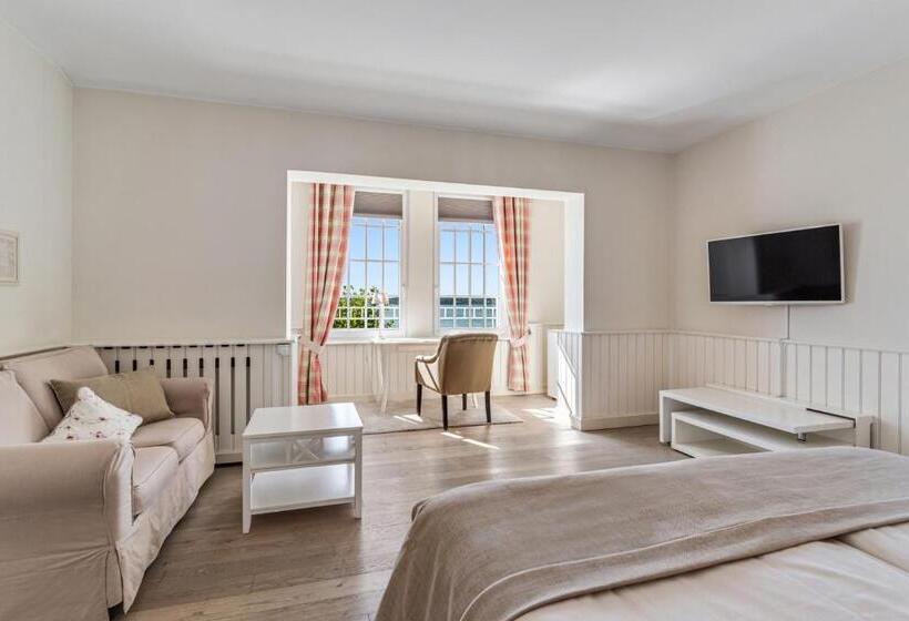 Suite mit Meerblick, Strandhotel Glücksburg